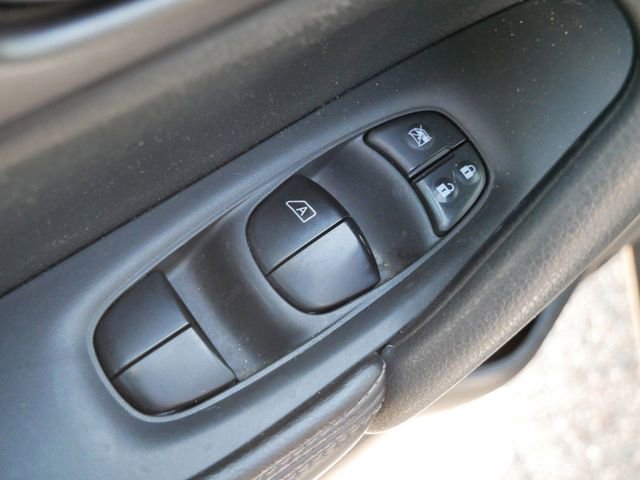 Used 2016 Nissan Rogue SV w/ SV Moonroof Package AWD/4WD image 13