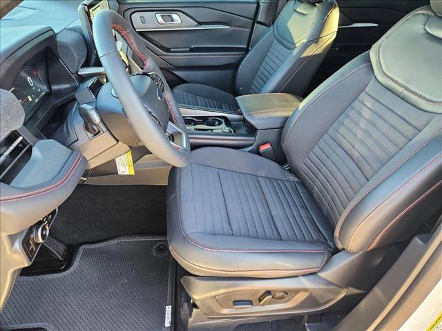 New 2026 Ford Explorer ST-Line w/ ST-Line Street Pack image 4