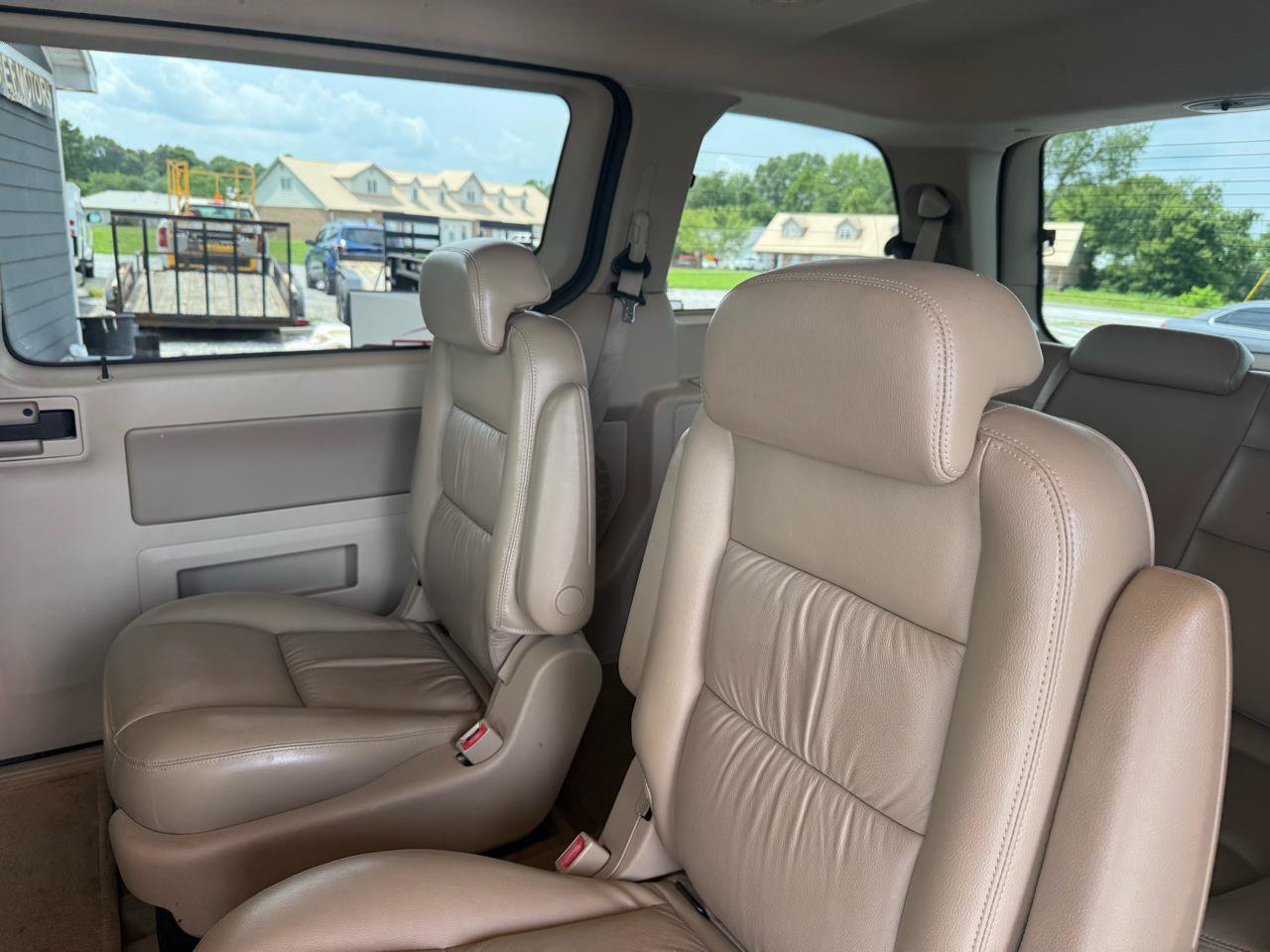 Used 2005 Ford Freestar SEL FWD image 48