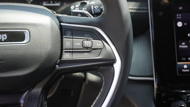 New 2026 Jeep Grand Cherokee Laredo RWD image 27