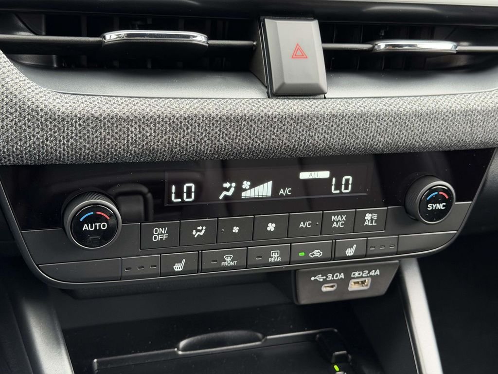 New 2026 Subaru Outback Limited AWD/4WD image 22