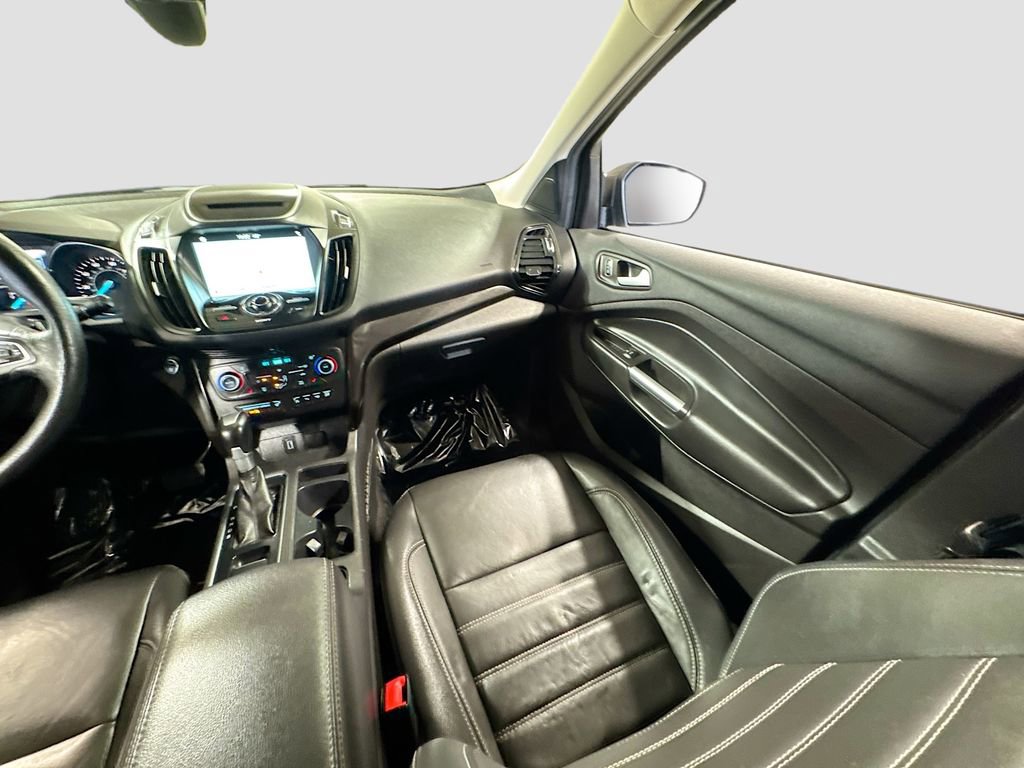 Used 2018 Ford Escape Titanium image 16