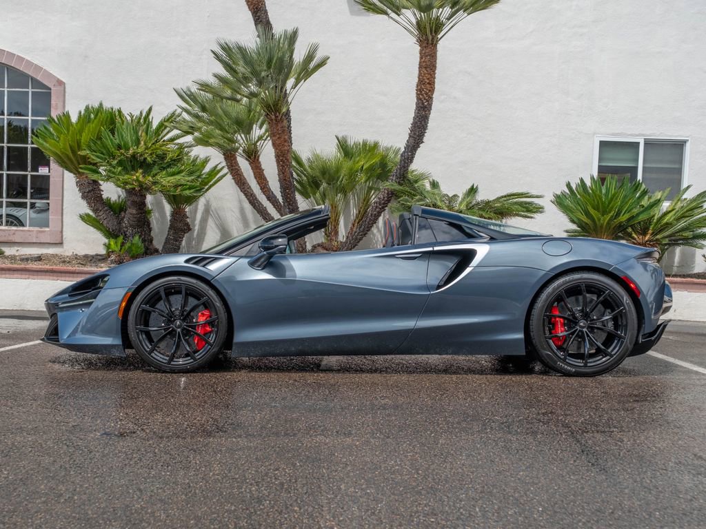 New 2026 McLaren Artura Spider image 3
