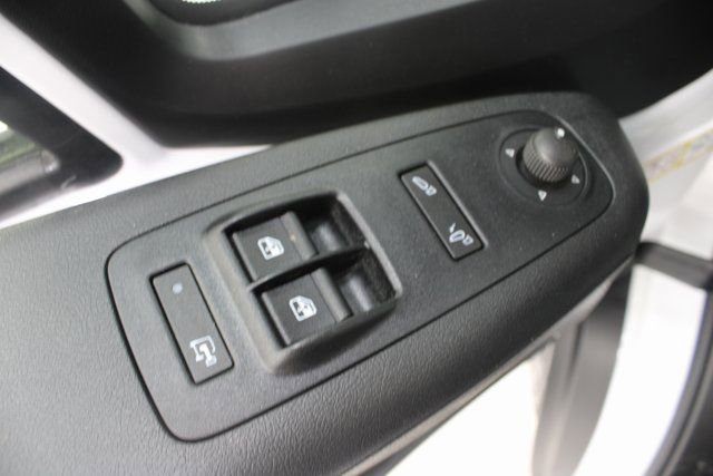Used 2025 RAM ProMaster 2500 w/ Convenience Group image 14