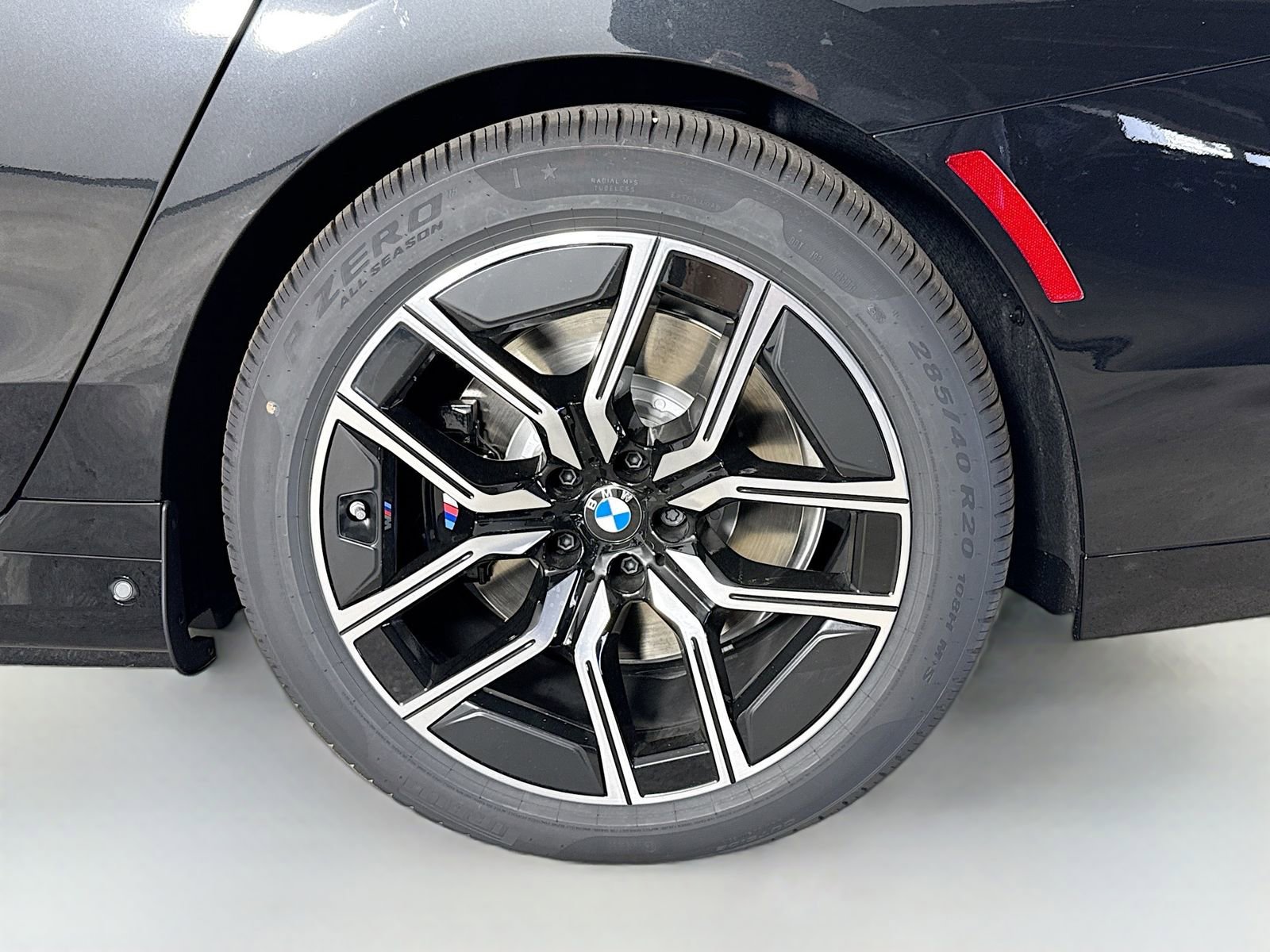 Used 2026 BMW i7 M70 AWD/4WD image 33