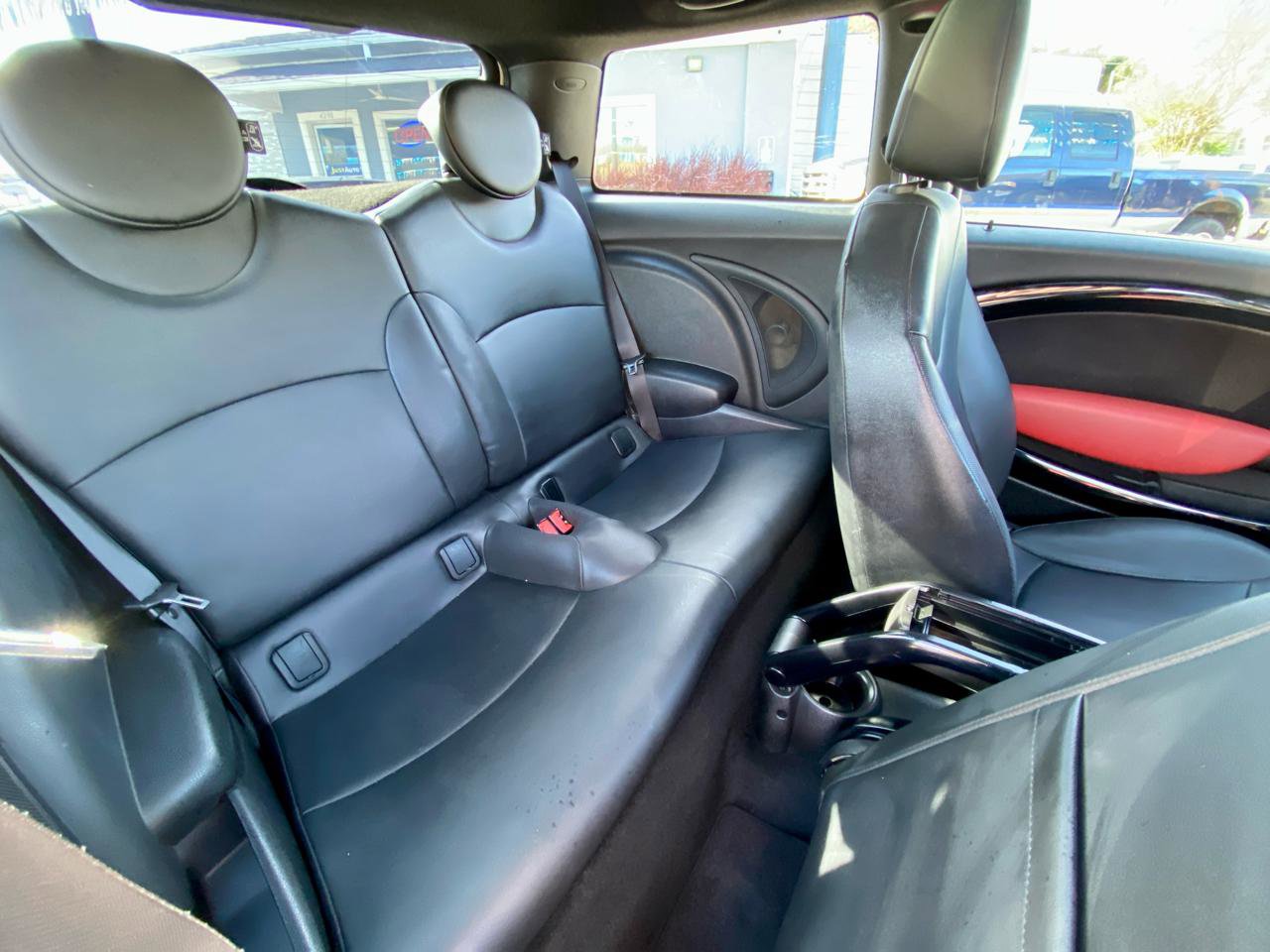 Used 2013 MINI Cooper Hardtop image 9