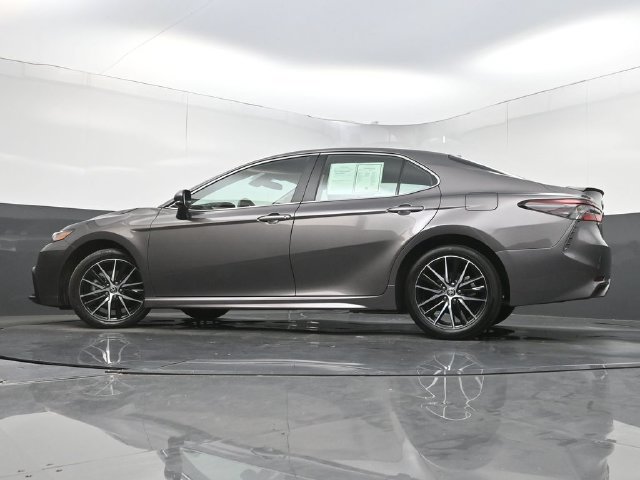 Used 2024 Toyota Camry SE FWD image 27