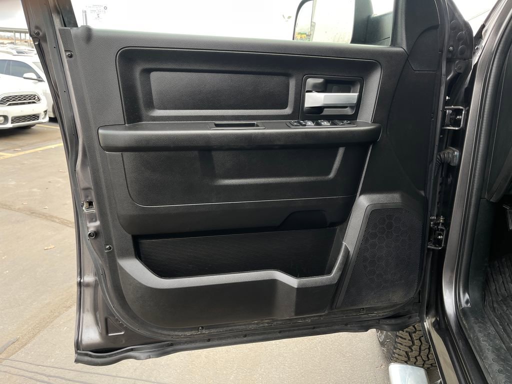 Used 2019 RAM 2500 Tradesman image 12