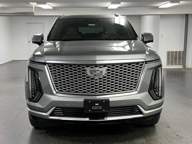 New 2026 Cadillac Escalade ESV Luxury w/ LPO, Radiant Package AWD/4WD image 8
