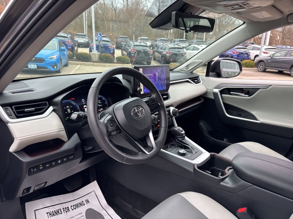 Used 2023 Toyota RAV4 Limited image 12
