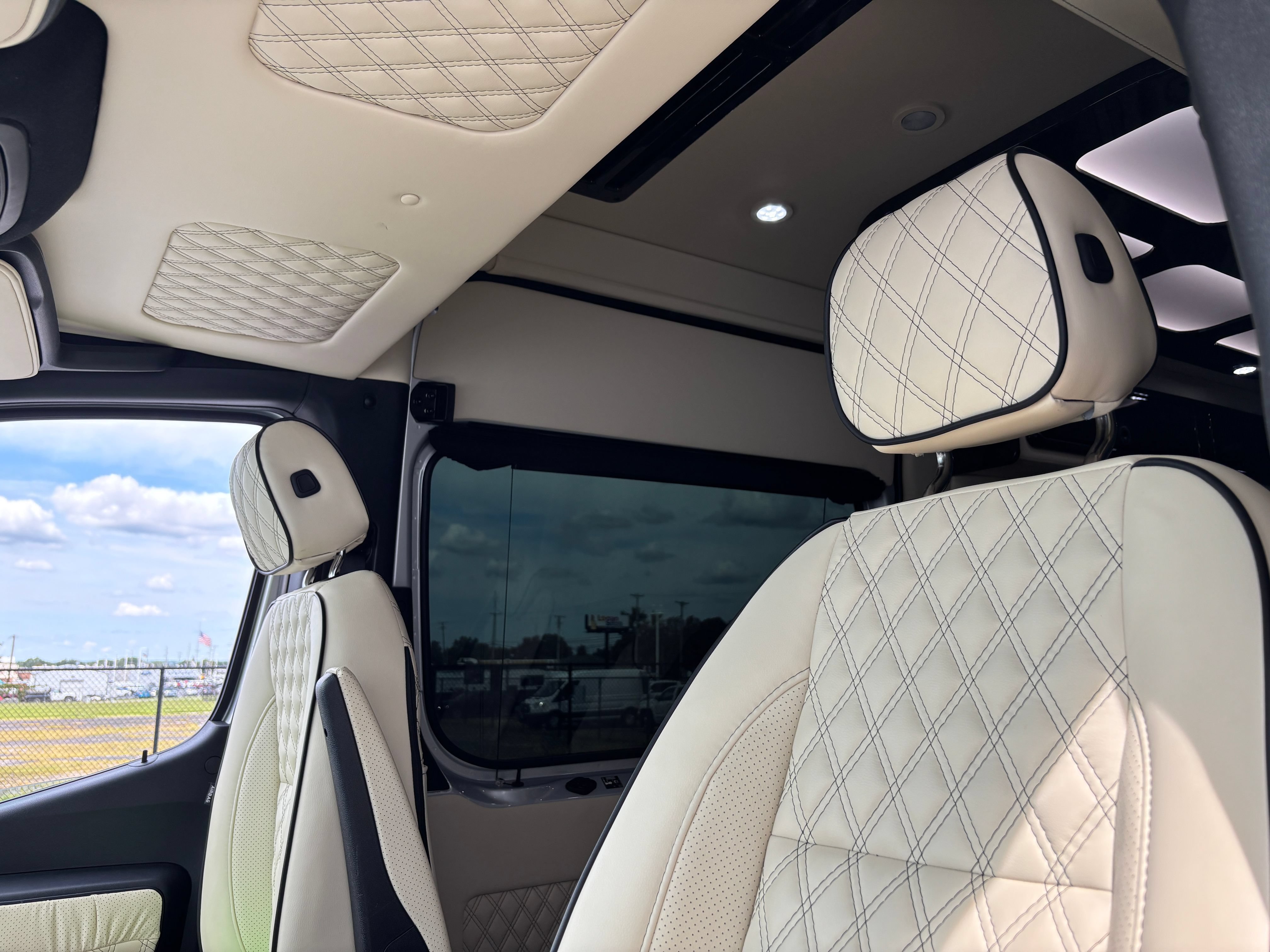 Used 2020 Mercedes-Benz Sprinter 3500 image 22