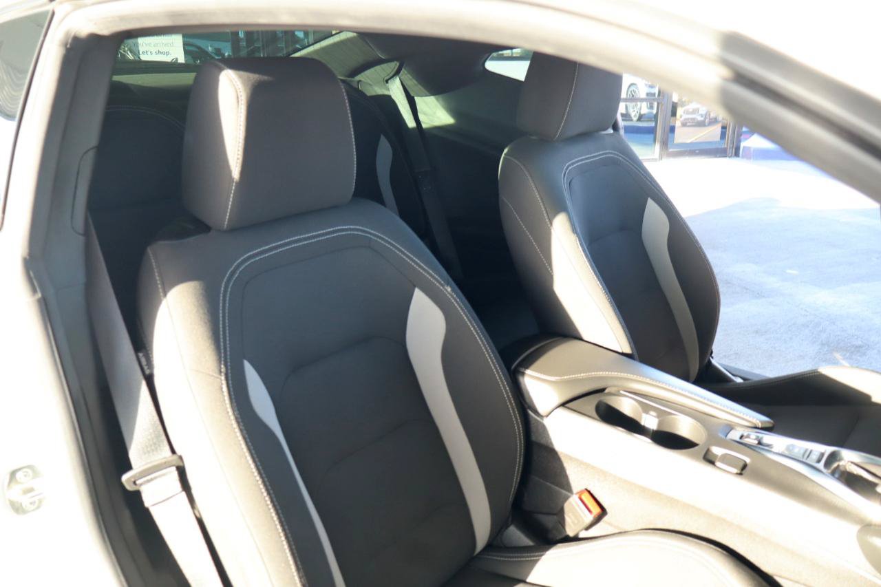 Used 2022 Chevrolet Camaro LT RWD image 36