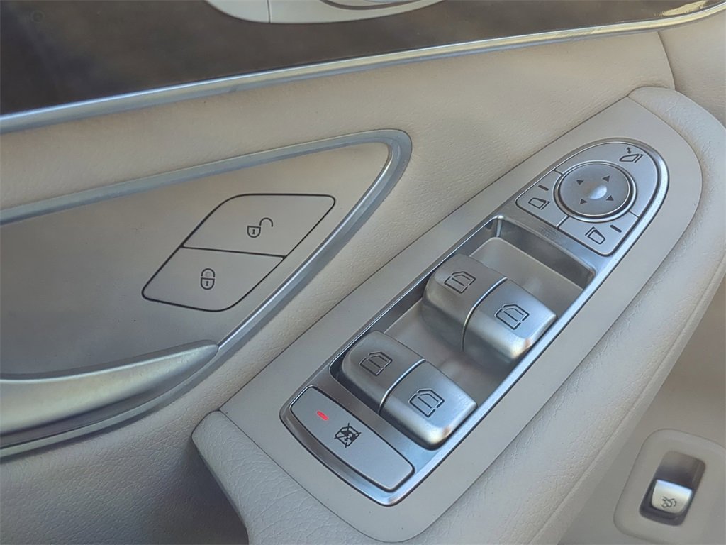 Used 2022 Mercedes-Benz GLC 300 image 18