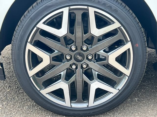 New 2026 Ford Expedition Max Platinum w/ Platinum Ultimate Package AWD/4WD image 7