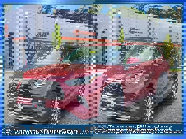 Used 2021 Toyota Highlander Platinum AWD/4WD image 4