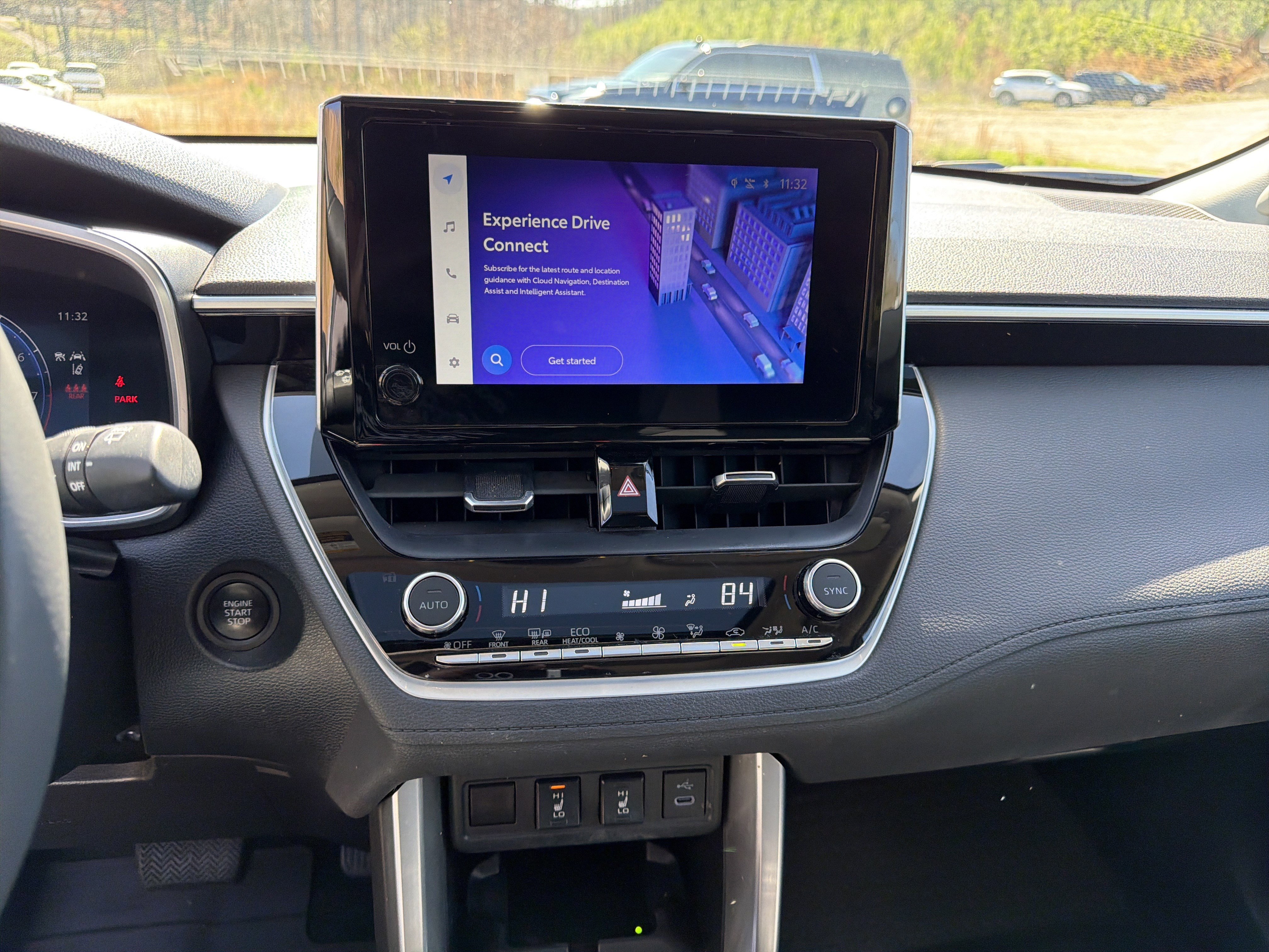 Used 2024 Toyota Corolla Cross XLE w/ Convenience Package image 28