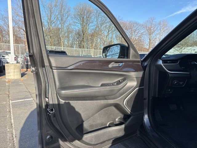 Certified 2022 Jeep Grand Cherokee Altitude image 35