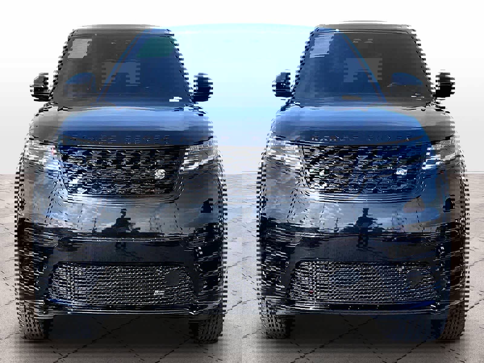 Used 2023 Land Rover Range Rover Velar R-Dynamic S image 3