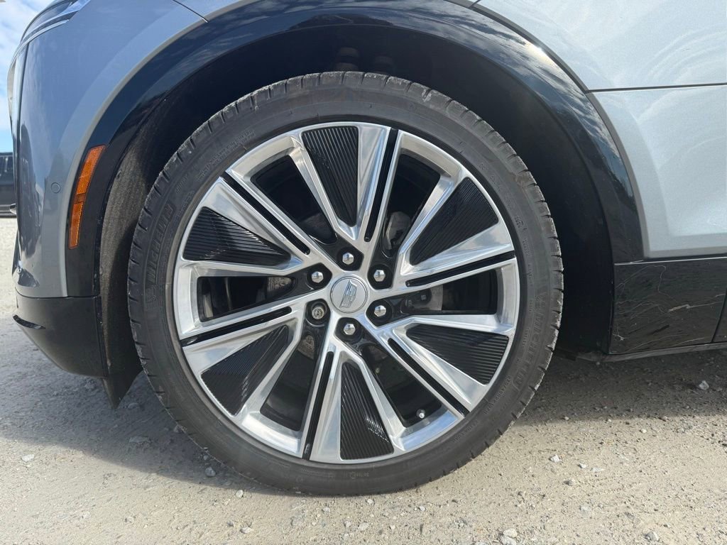 Certified 2024 Cadillac Lyriq Luxury w/ LPO, Floor Liner Package image 14