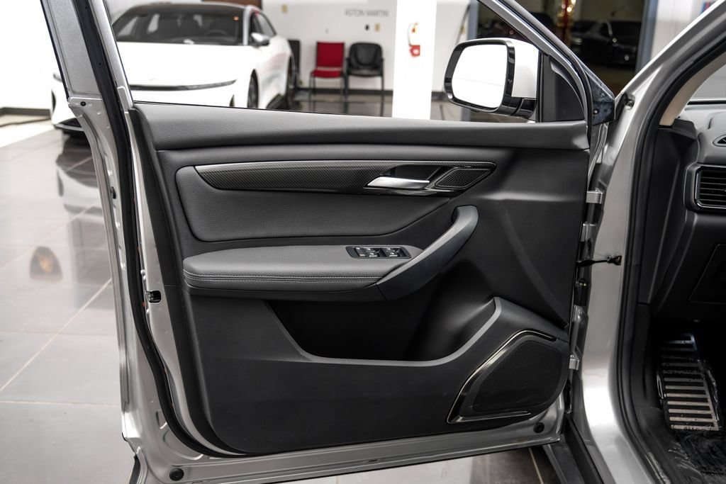 Used 2023 VinFast VF 8 Eco AWD/4WD image 52