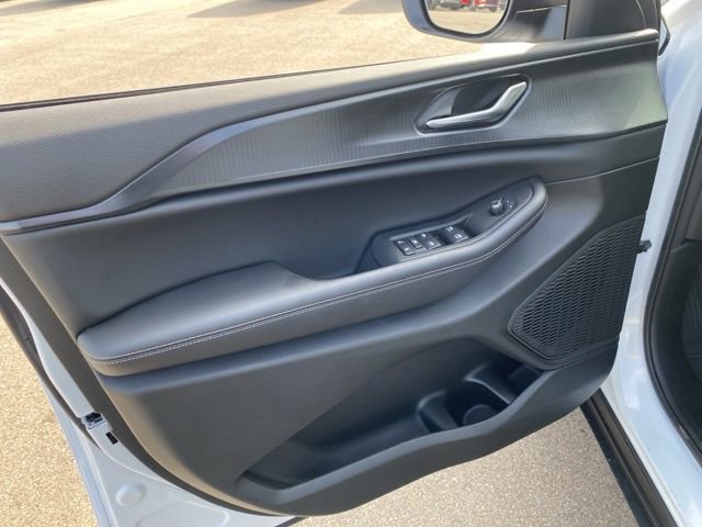 New 2025 Jeep Grand Cherokee Laredo X w/ Luxury Tech Group I image 23