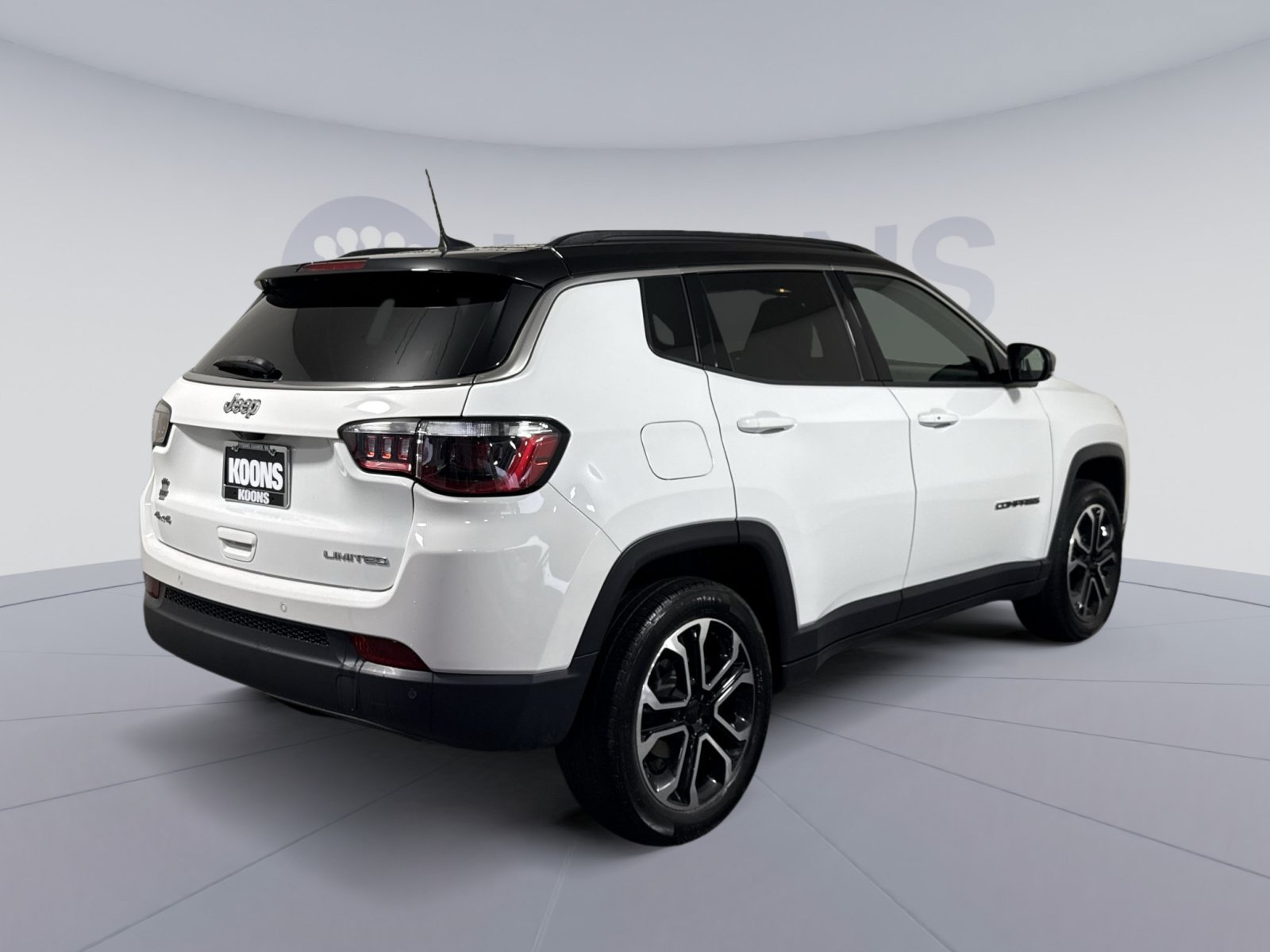 Used 2024 Jeep Compass Limited w/ Sun and Sound Group AWD/4WD image 7