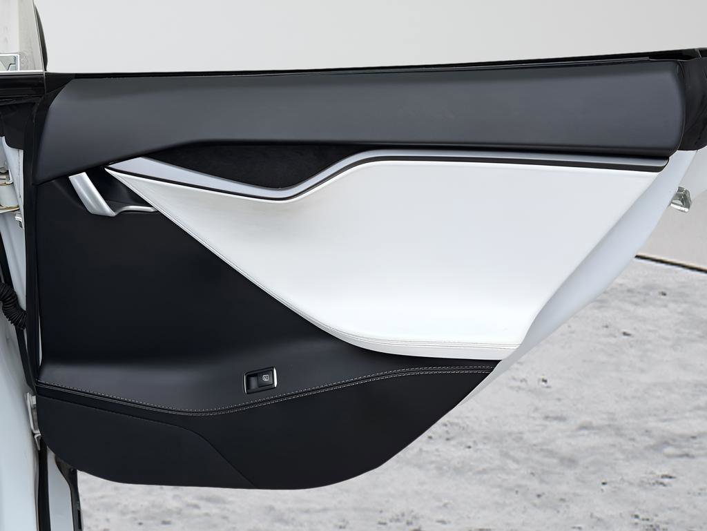 Used 2019 Tesla Model S Performance image 26