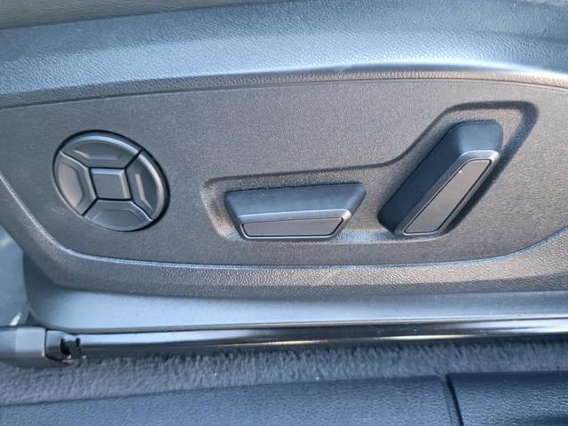 Used 2020 Audi Q3 2.0T Premium Plus w/ Premium Plus Package image 32