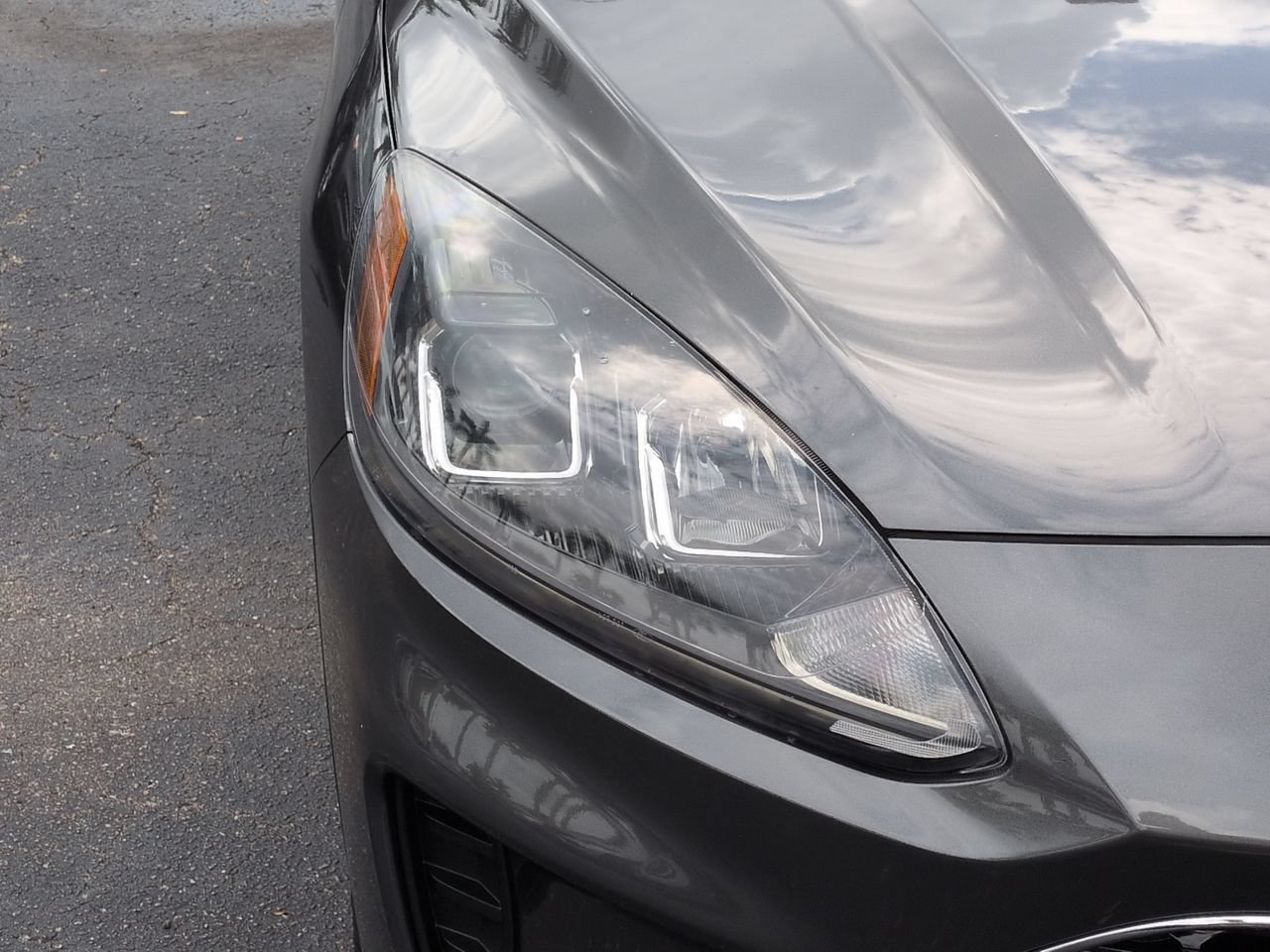 Used 2020 Ford Escape SE FWD image 10