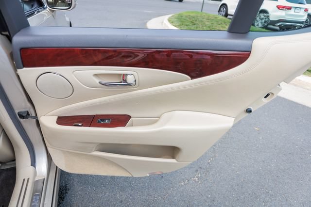 Used 2010 Lexus LS 460 RWD image 40