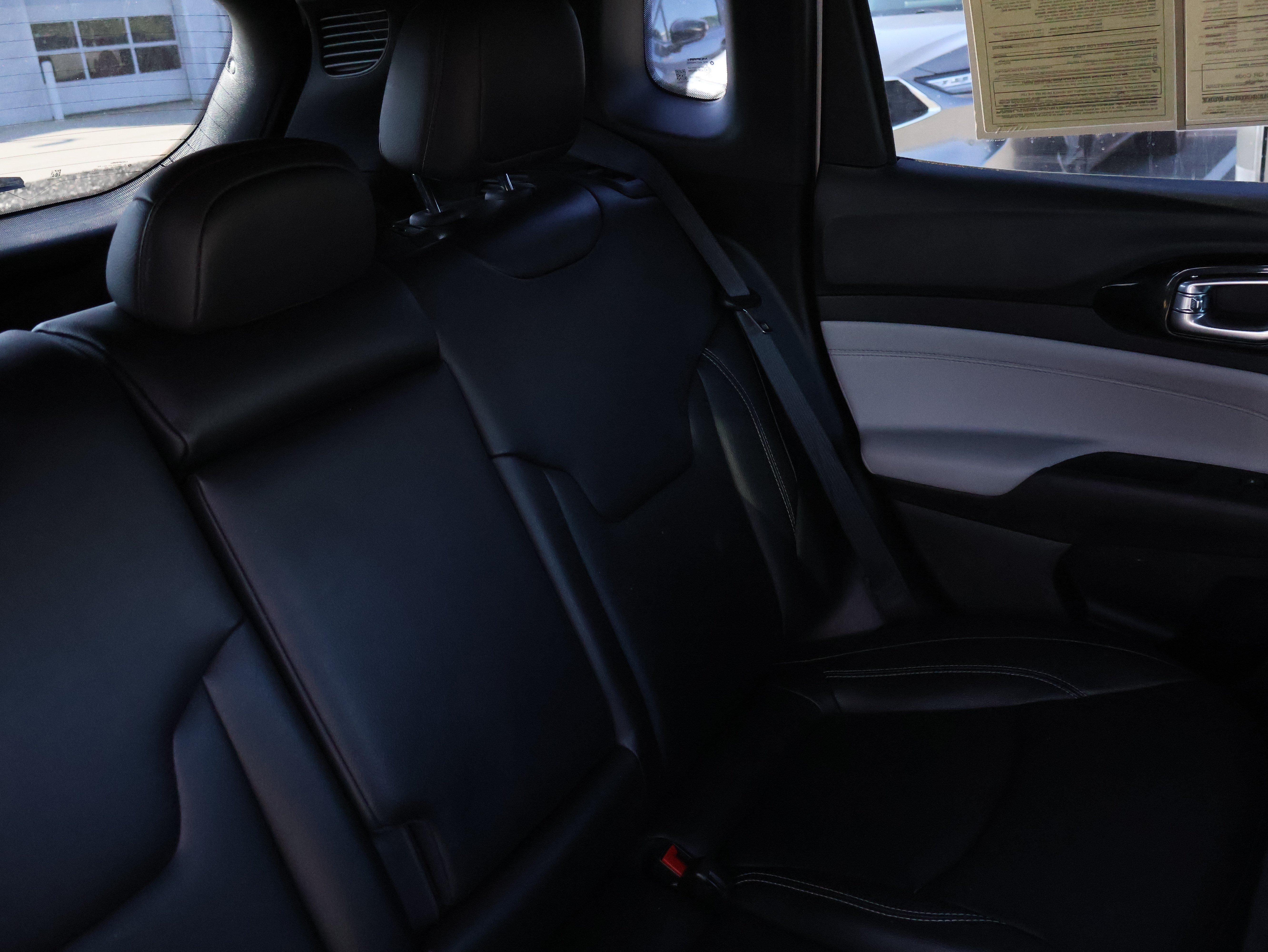Used 2025 Jeep Compass Limited AWD/4WD image 13