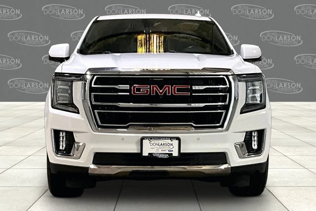 Used 2022 GMC Yukon XL SLT w/ SLT Premium Package AWD/4WD image 2