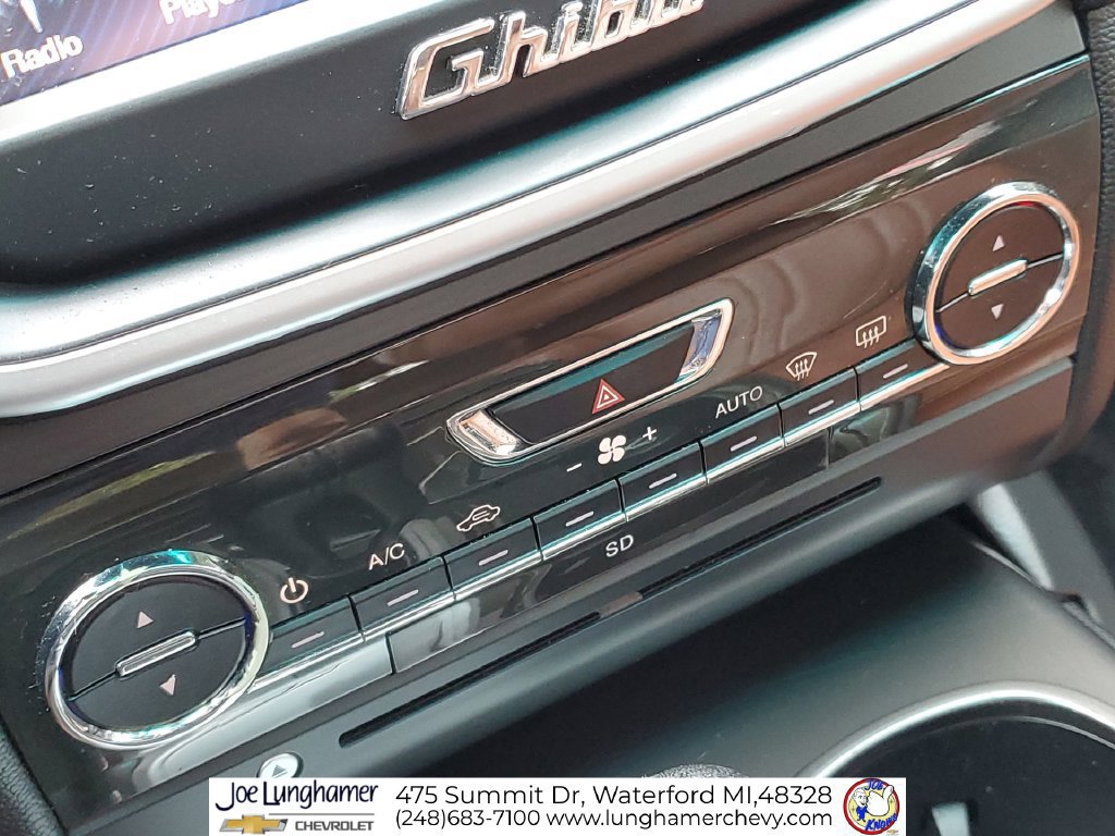 Used 2015 Maserati Ghibli RWD image 18