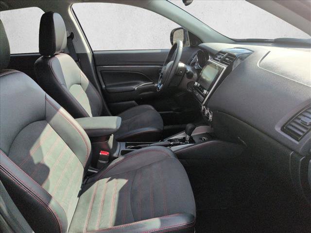 Used 2025 Mitsubishi Outlander Sport SE image 24