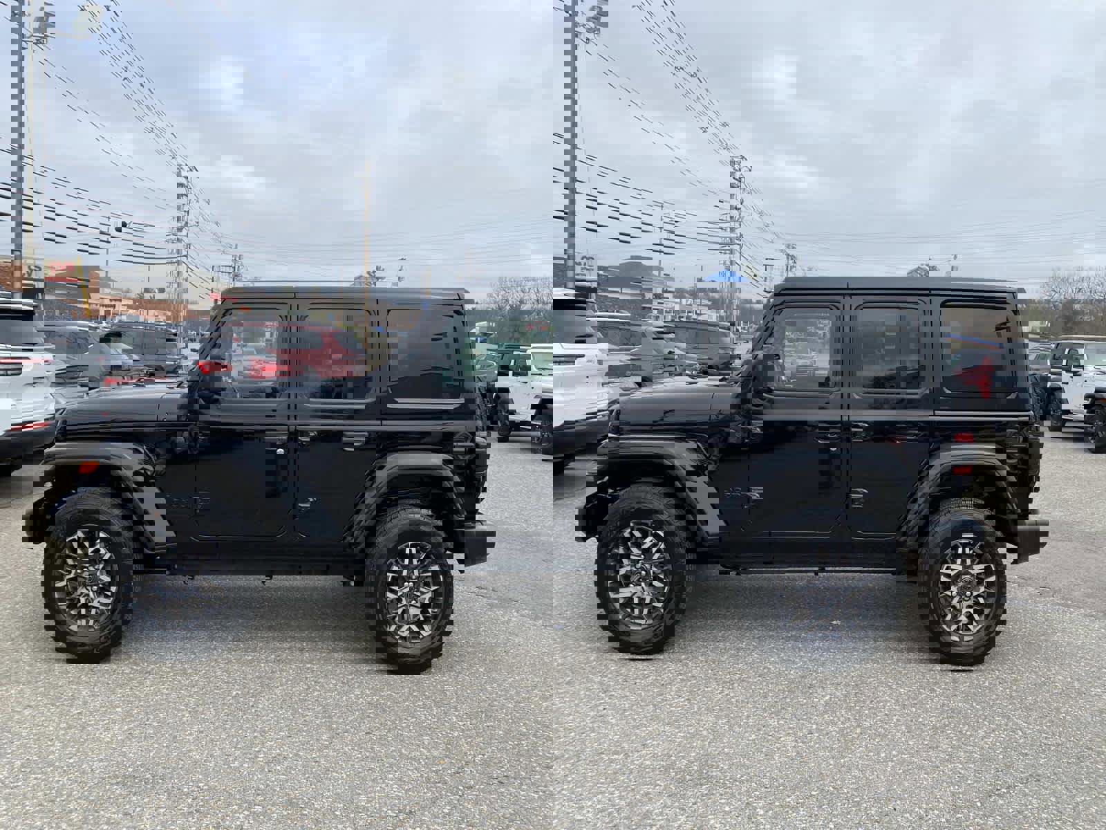 Certified 2025 Jeep Wrangler Sahara AWD/4WD image 7