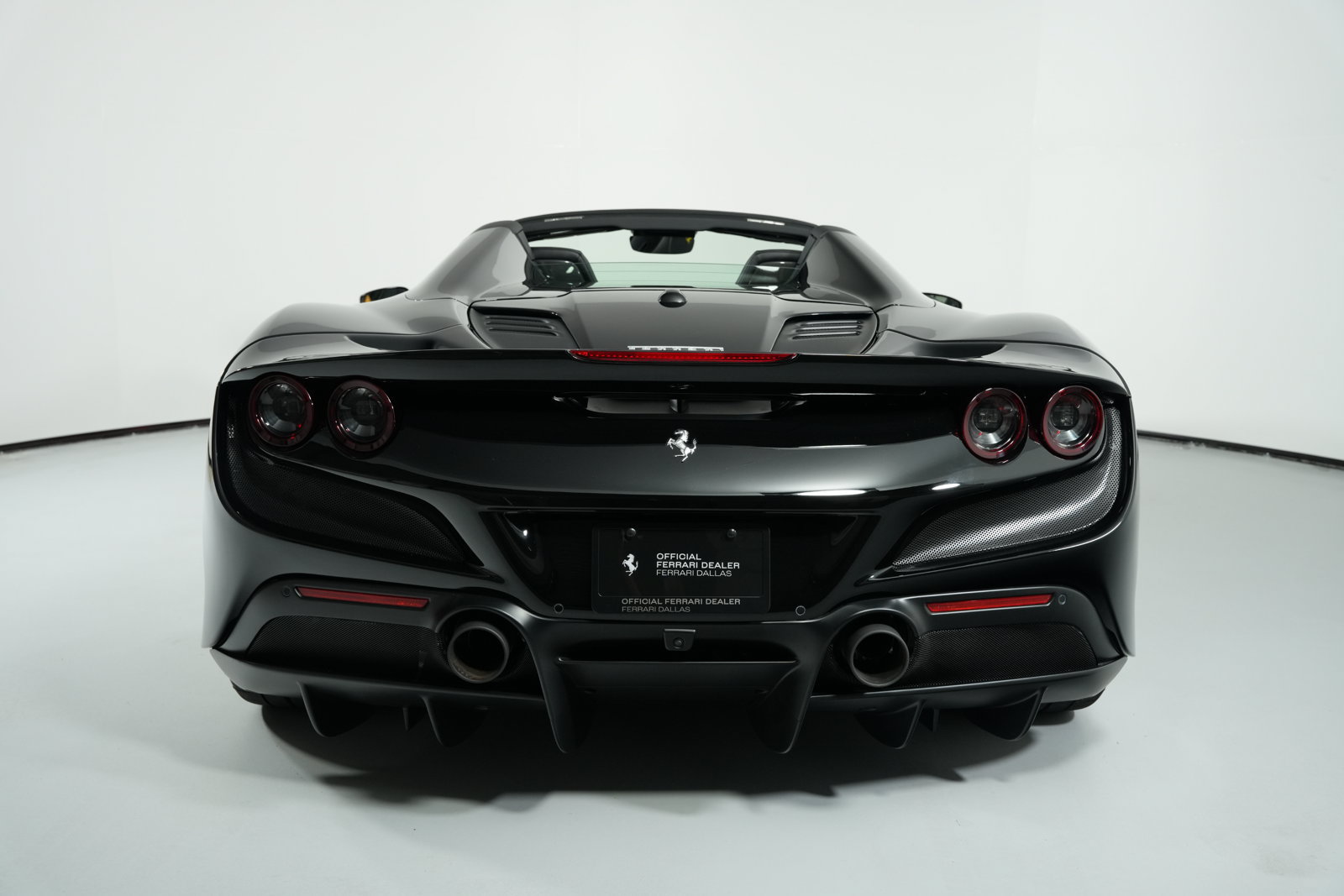 Used 2022 Ferrari F8 Spider RWD image 24