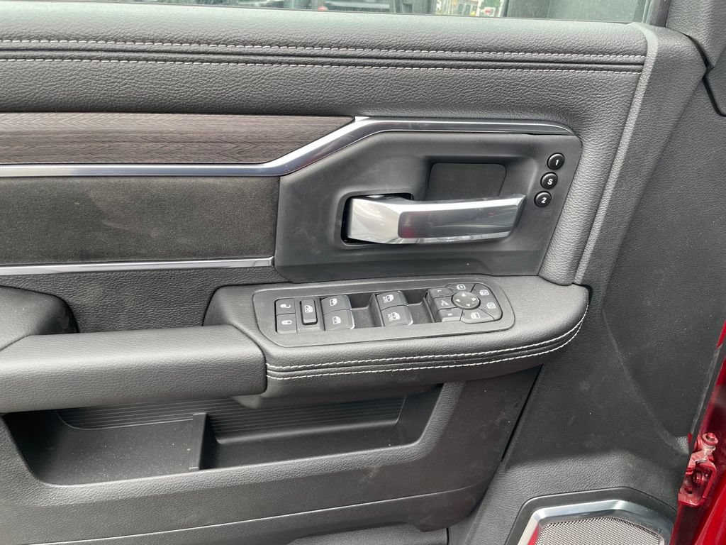 New 2026 RAM 2500 Laramie AWD/4WD image 8
