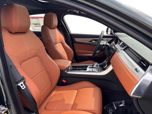 New 2024 Jaguar XF R-Dynamic SE AWD/4WD image 19