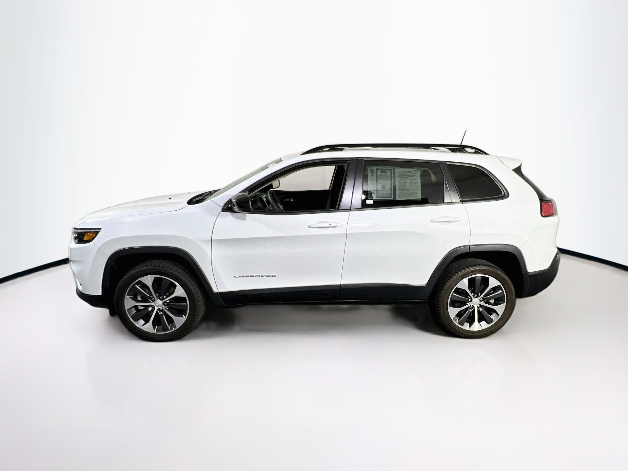 Used 2022 Jeep Cherokee Limited w/ Elite Package image 8
