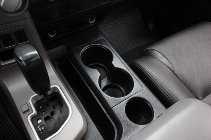 Used 2013 Toyota Tundra 4x4 CrewMax image 24