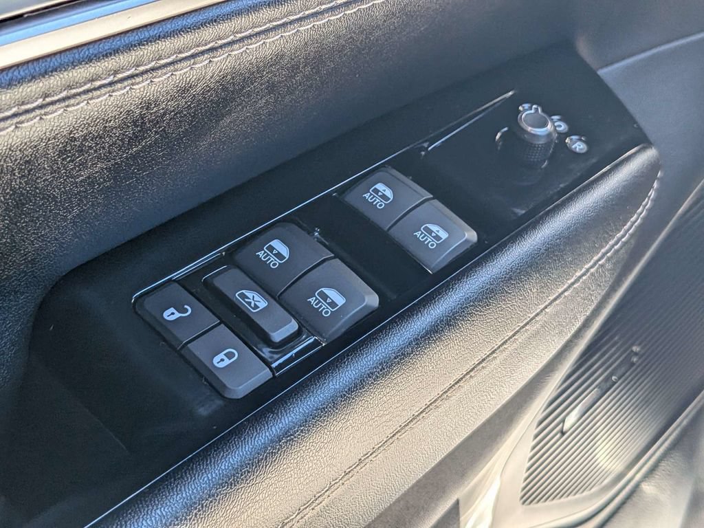 Used 2024 Jeep Wagoneer Series II AWD/4WD image 29