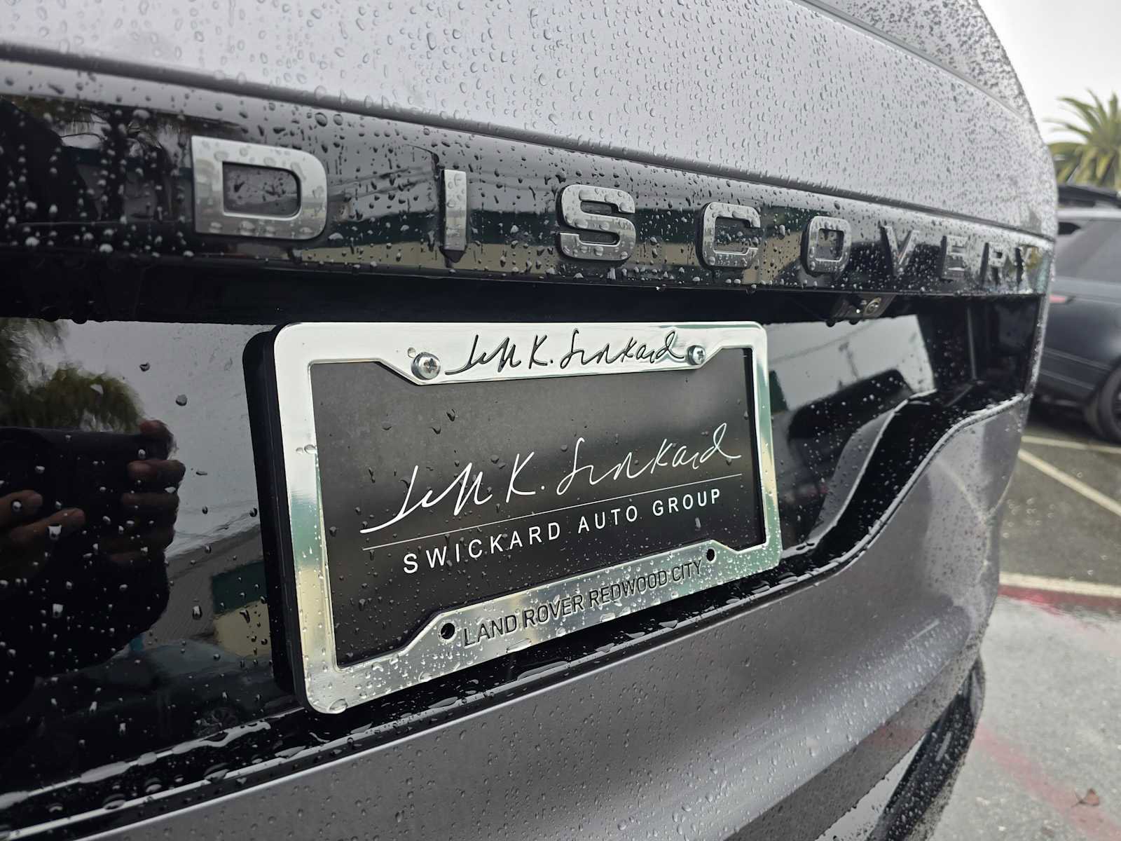 Used 2025 Land Rover Discovery Dynamic SE image 14