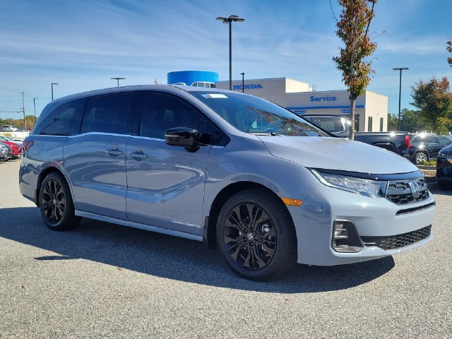 Used 2026 Honda Odyssey Sport-L image 3