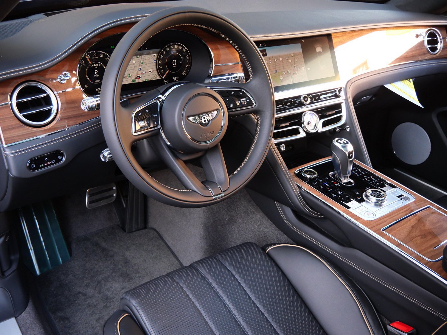 New 2026 Bentley Flying Spur V8 AWD/4WD image 2
