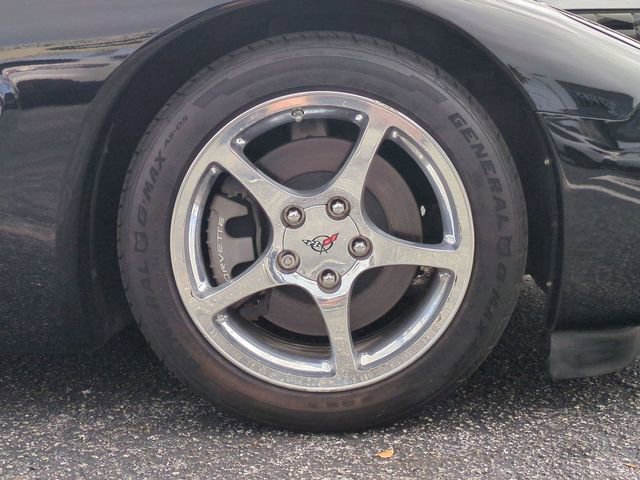 Used 2004 Chevrolet Corvette Convertible w/ Preferred Equipment Group image 25