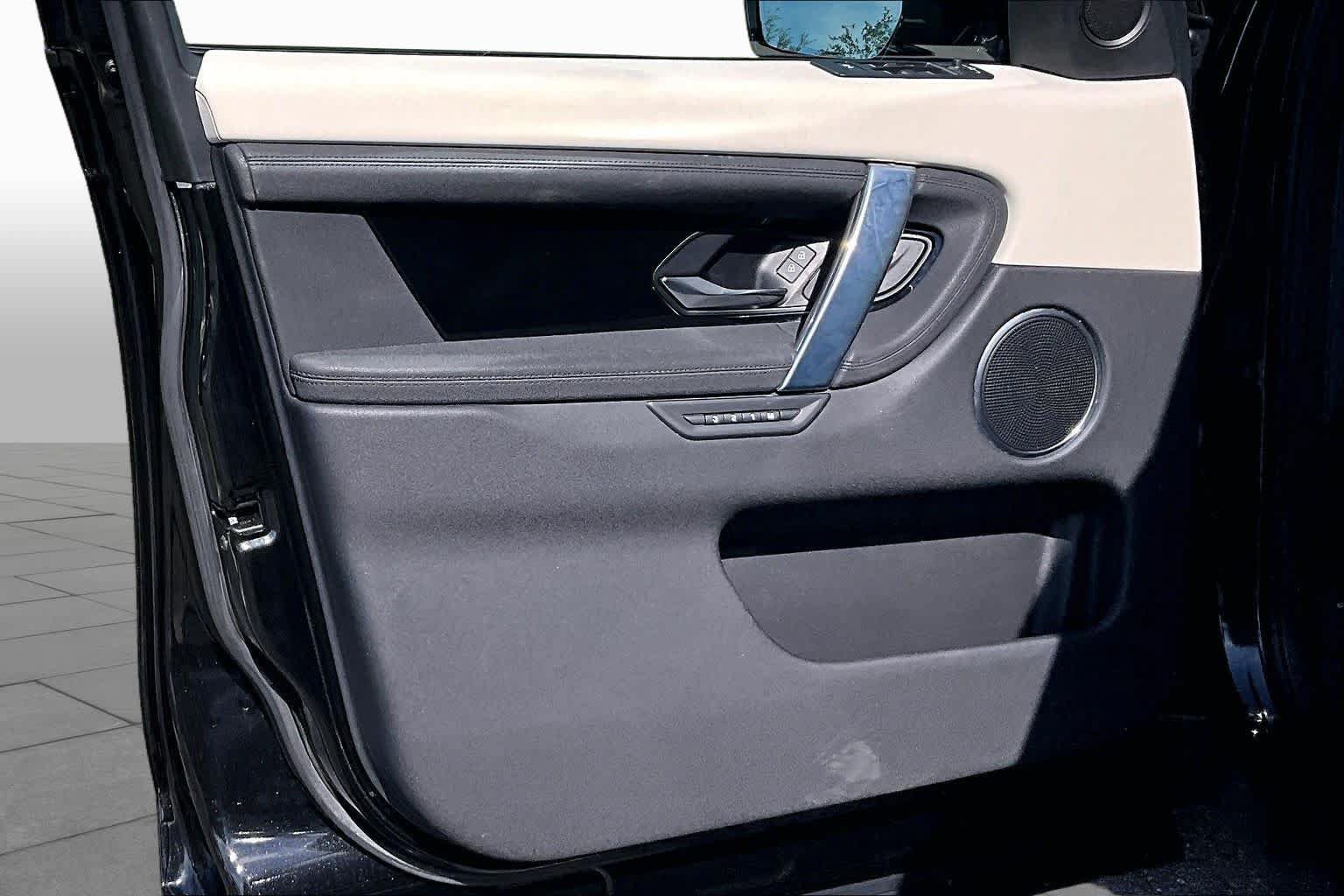 Used 2022 Land Rover Discovery Sport S AWD/4WD image 26