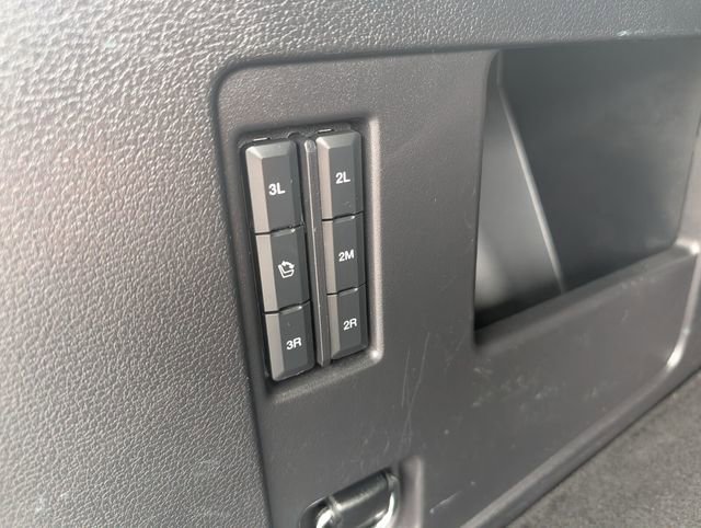 Used 2019 Ford Expedition XLT w/ Equipment Group 202A RWD image 40