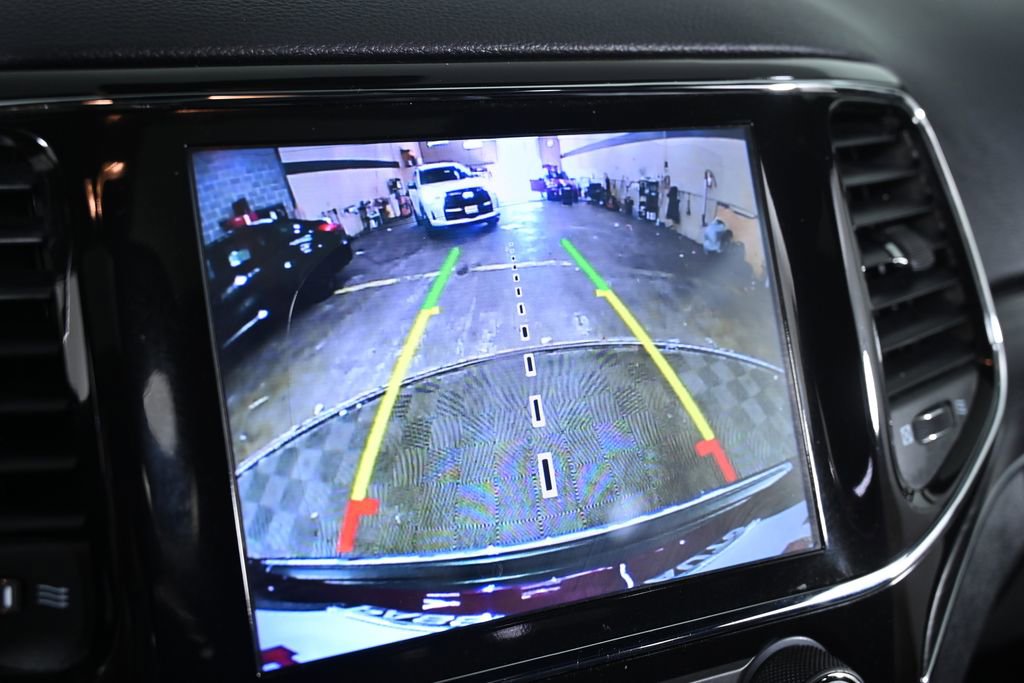 Used 2020 Jeep Grand Cherokee Limited w/ Premium Lighting Group image 19