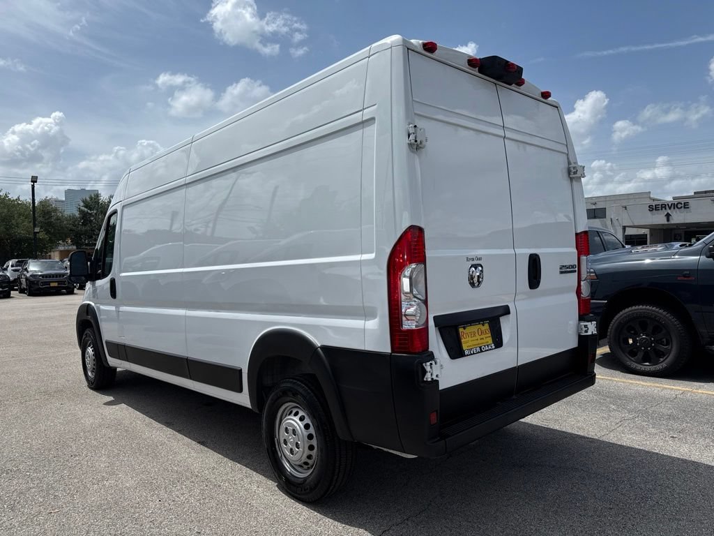 Used 2026 RAM ProMaster 2500 w/ Safety Group FWD image 4