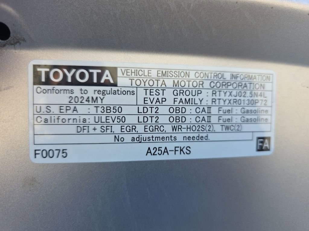 Used 2024 Toyota RAV4 XLE AWD/4WD image 36